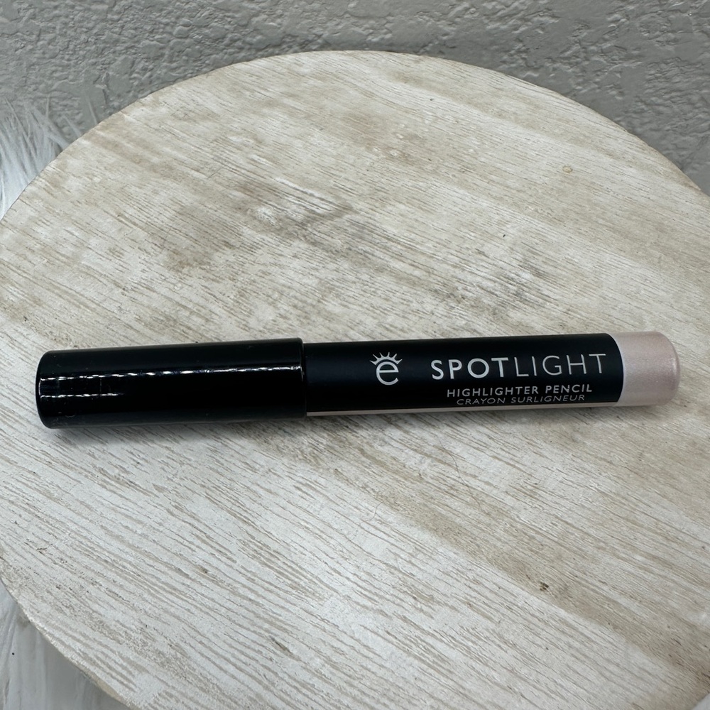 $3 🌙 Eyeko Spotlight Highlighter Pencil in Pearl FULL SZ